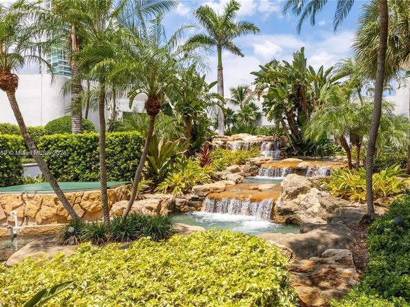 19707 Turnberry Way 14G, Aventura FL 33180