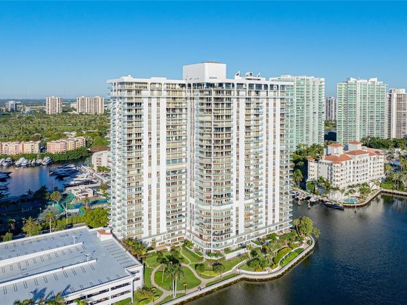 19707 Turnberry Way 14G, Aventura FL 33180