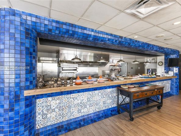 19707 Turnberry Way 14G, Aventura FL 33180