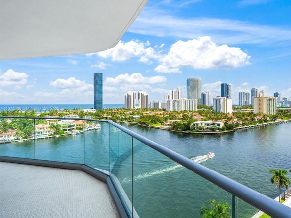 19707 Turnberry Way 14G, Aventura FL 33180