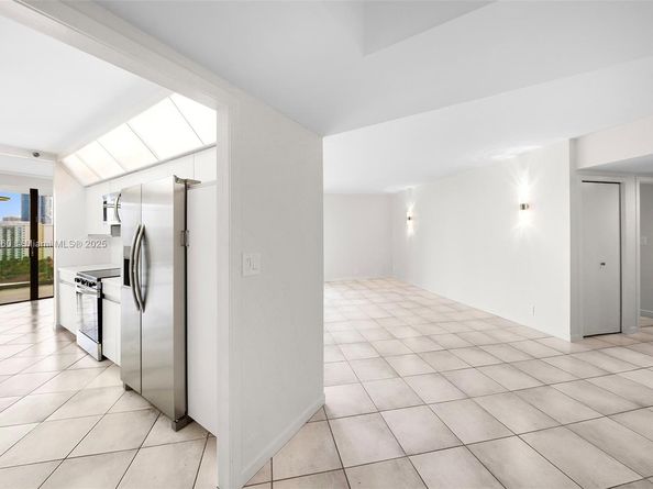 19707 Turnberry Way 14G, Aventura FL 33180