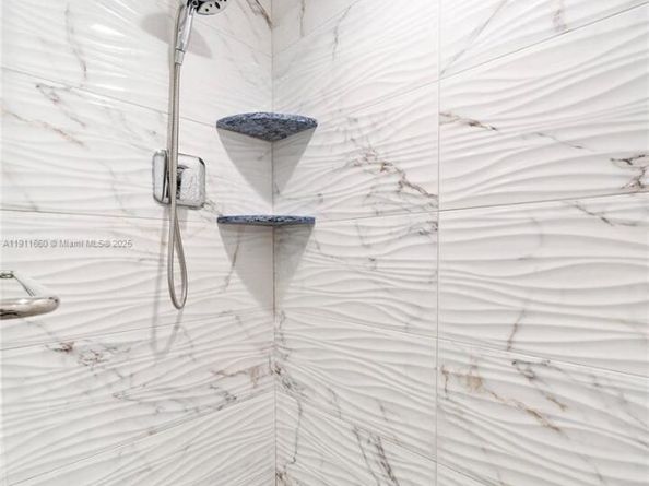 19707 Turnberry Way 14G, Aventura FL 33180