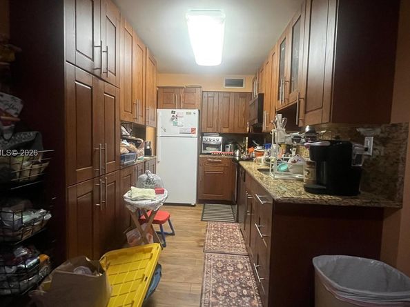 16465 NE 22nd Ave 609, North Miami Beach FL 33160