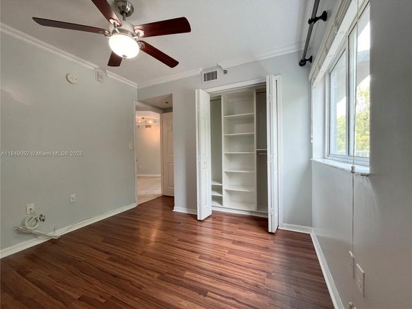 2415 NW 16th St Rd 3031, Miami FL 33125