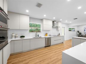 410 S Shore Dr, Miami Beach FL 33141