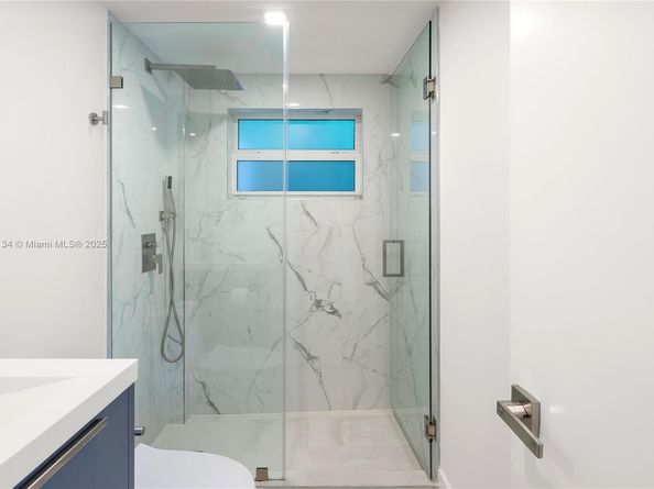 410 S Shore Dr, Miami Beach FL 33141