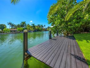 410 S Shore Dr, Miami Beach FL 33141