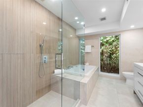 410 S Shore Dr, Miami Beach FL 33141