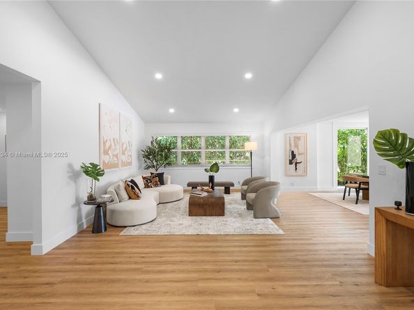 410 S Shore Dr, Miami Beach FL 33141