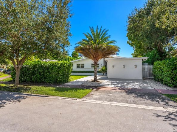 410 S Shore Dr, Miami Beach FL 33141