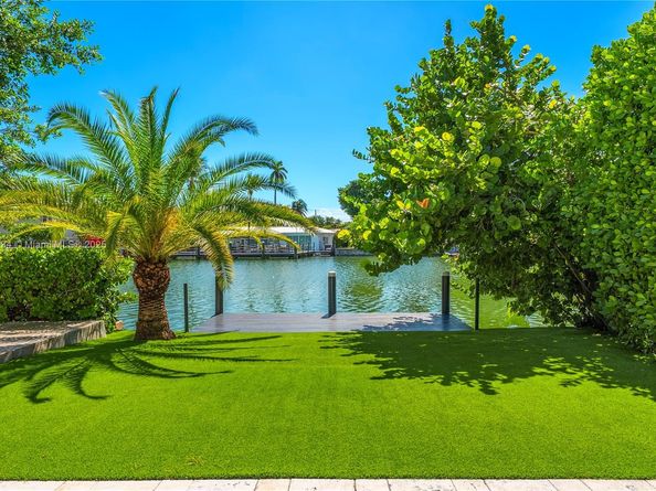 410 S Shore Dr, Miami Beach FL 33141