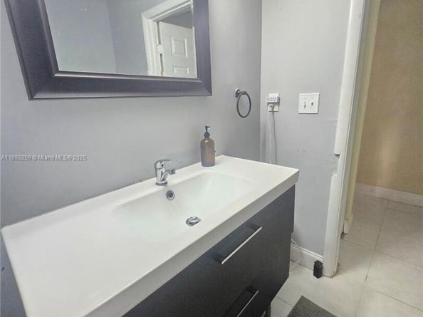 1757 NW 74th Ave 15, Plantation FL 33313