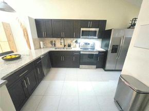 1757 NW 74th Ave 15, Plantation FL 33313