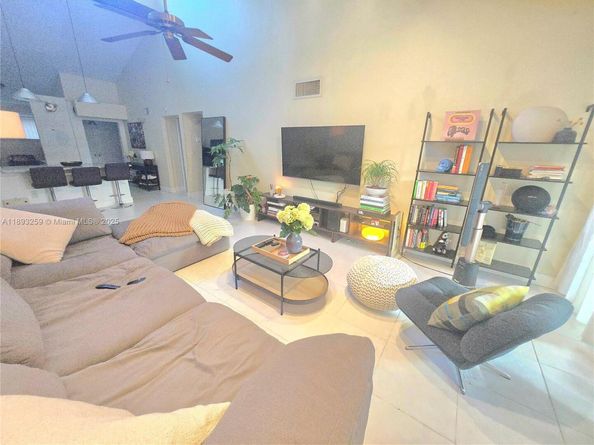 1757 NW 74th Ave 15, Plantation FL 33313