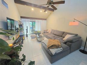 1757 NW 74th Ave 15, Plantation FL 33313