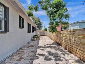 2137 SW 4th St, Miami FL 33135