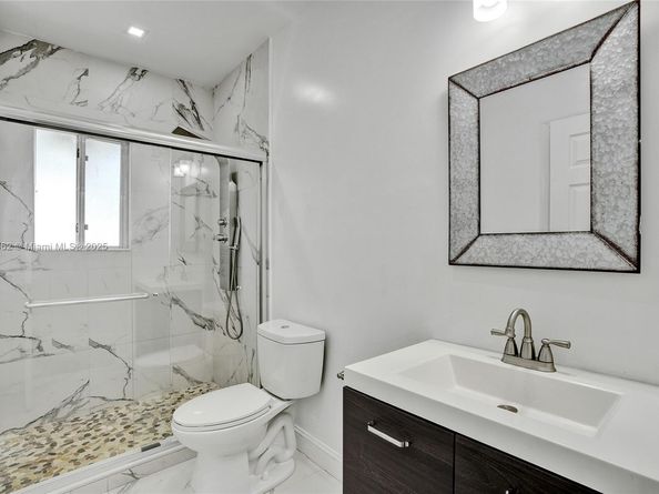 2137 SW 4th St, Miami FL 33135