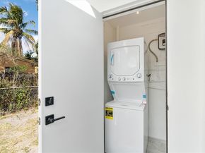 3621 SW 48th Ave, West Park FL 33023