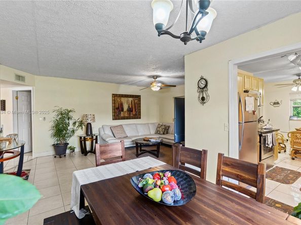 8000 Lagos De Campo Blvd A104, Tamarac FL 33321