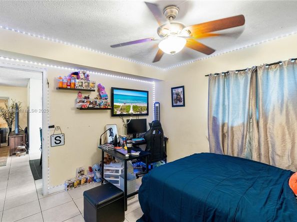 8000 Lagos De Campo Blvd A104, Tamarac FL 33321