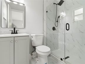 8500 SW 20th St, North Lauderdale FL 33068