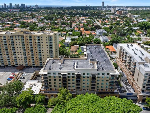 3530 SW 22nd St 614, Miami FL 33145