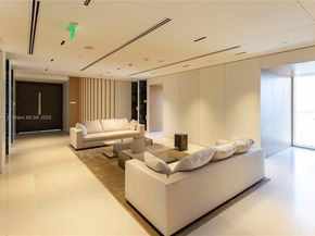300 Biscayne Blvd Way 4007, Miami FL 33130