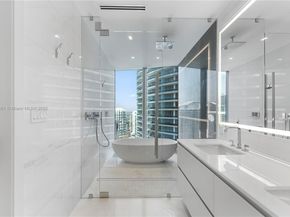 300 Biscayne Blvd Way 4007, Miami FL 33130
