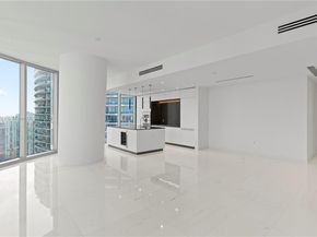 300 Biscayne Blvd Way 4007, Miami FL 33130