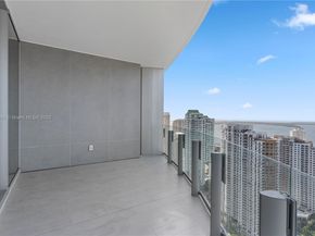 300 Biscayne Blvd Way 4007, Miami FL 33130