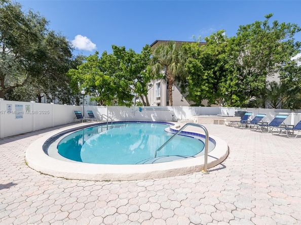 1965 S Ocean Blvd 203, Lauderdale By The Sea FL 33062