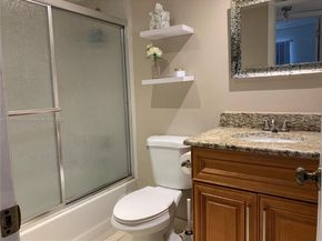9621 Sunrise Lakes Blvd 211, Sunrise FL 33322