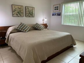 9621 Sunrise Lakes Blvd 211, Sunrise FL 33322
