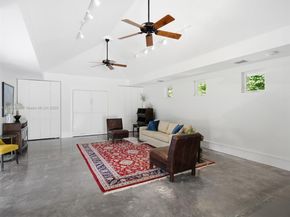 7675 Steeplechase Dr, Palm Beach Gardens FL 33418