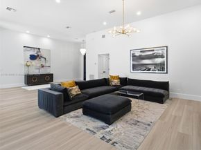 7675 Steeplechase Dr, Palm Beach Gardens FL 33418