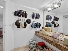 1000 Island Blvd 2105, Aventura FL 33160