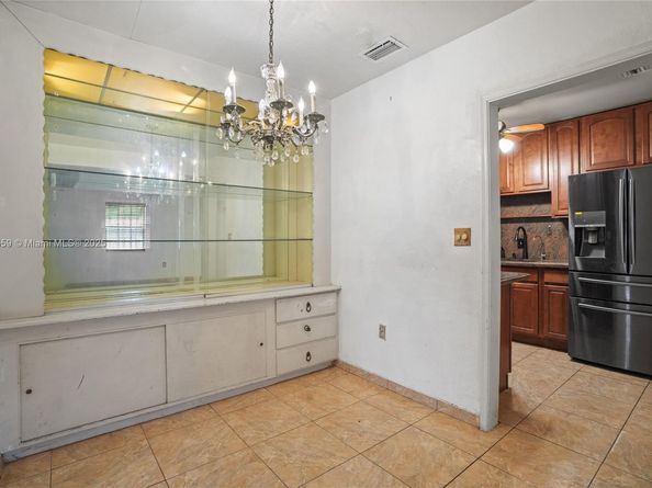 1025 Curtiss Dr, Opa-Locka FL 33054