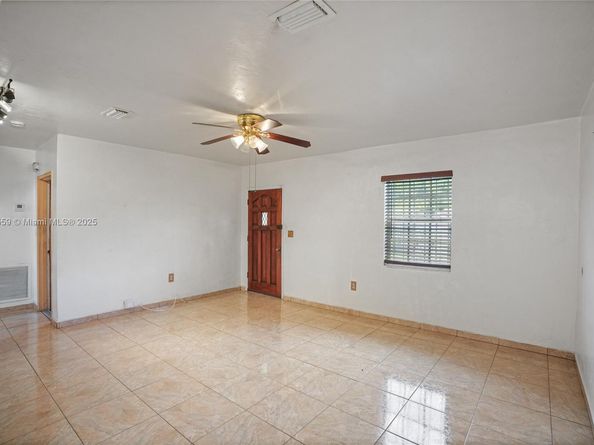 1025 Curtiss Dr, Opa-Locka FL 33054