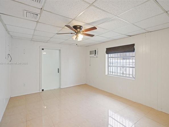 1025 Curtiss Dr, Opa-Locka FL 33054