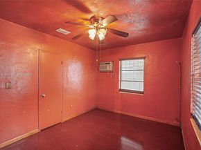 1025 Curtiss Dr, Opa-Locka FL 33054