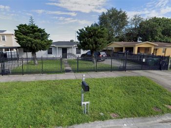 1025 Curtiss Dr