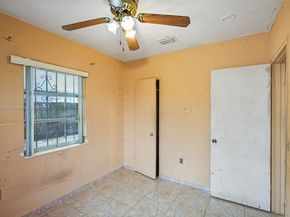1025 Curtiss Dr, Opa-Locka FL 33054