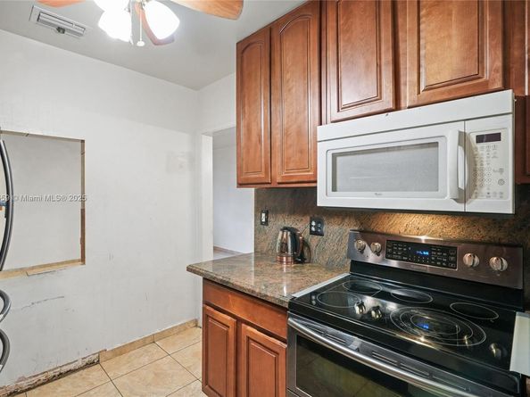 1025 Curtiss Dr, Opa-Locka FL 33054