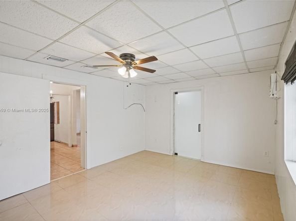 1025 Curtiss Dr, Opa-Locka FL 33054