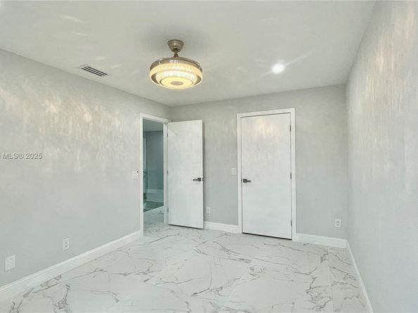 212 SW 179th Ave, Pembroke Pines FL 33029