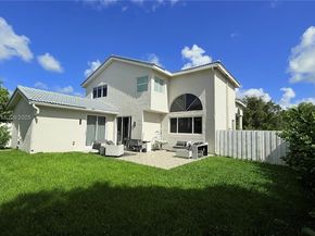 212 SW 179th Ave, Pembroke Pines FL 33029