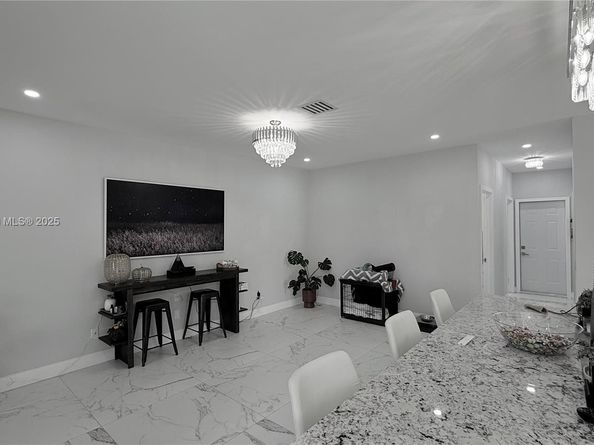 212 SW 179th Ave, Pembroke Pines FL 33029