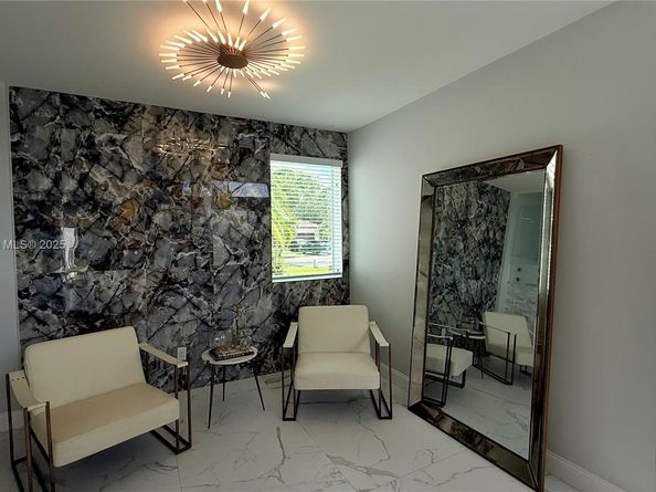 212 SW 179th Ave, Pembroke Pines FL 33029