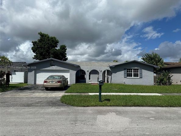 10751 SW 173rd St, Miami FL 33157