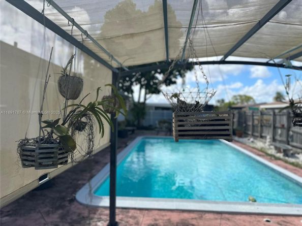 10751 SW 173rd St, Miami FL 33157